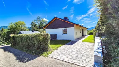 6-Zimmer-Haus mieten in Vöcklabruck – 170 m², € 2.400 – Bild 2 von 17