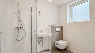 6-Zimmer-Haus mieten in Vöcklabruck – 170 m², € 2.400 – Bild 11 von 17