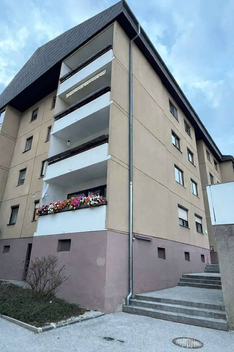 Sonnige 3 zimmerwohnung mit Balkon vom privat verkaufen, Liezen