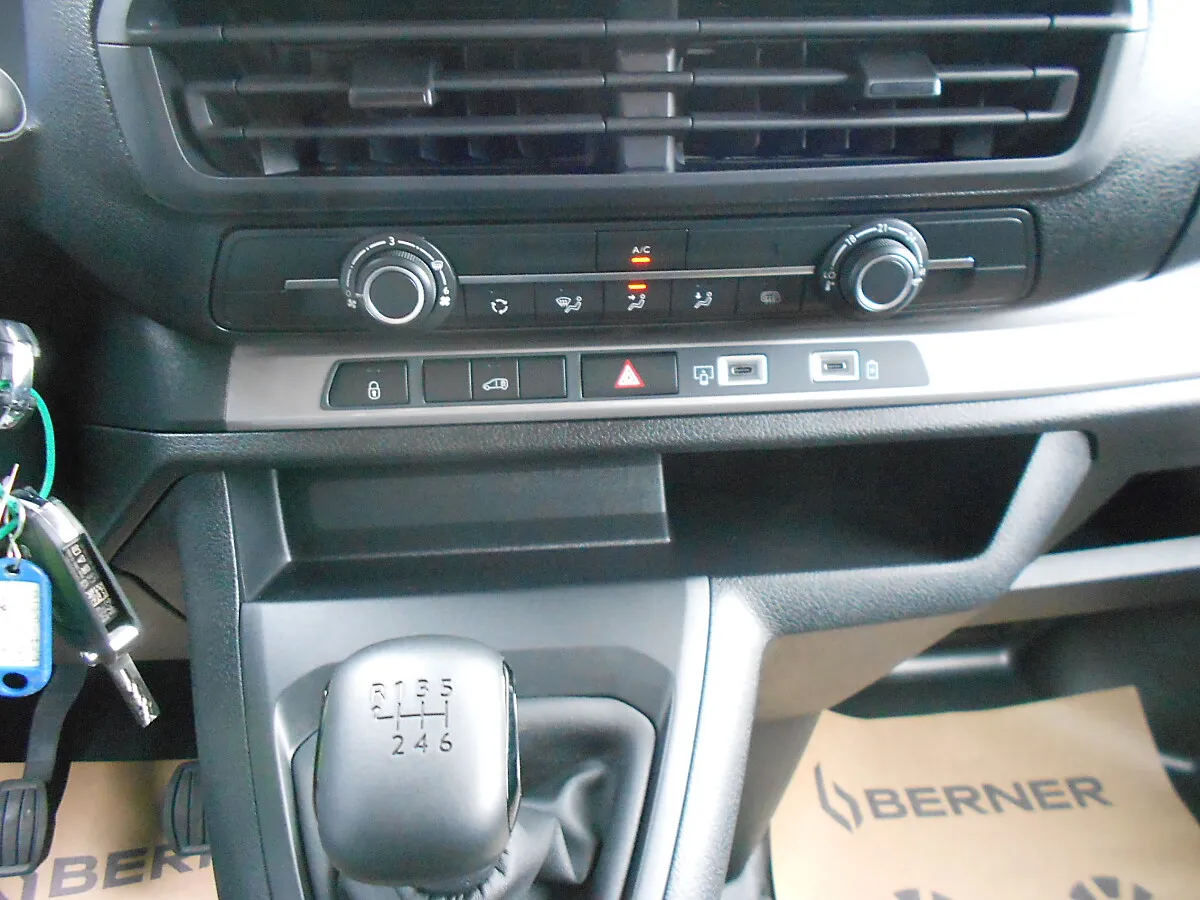 Peugeot Expert Kasten L2 BlueHDi 120 S&S M Transporter / Kastenwagen – Bild 7