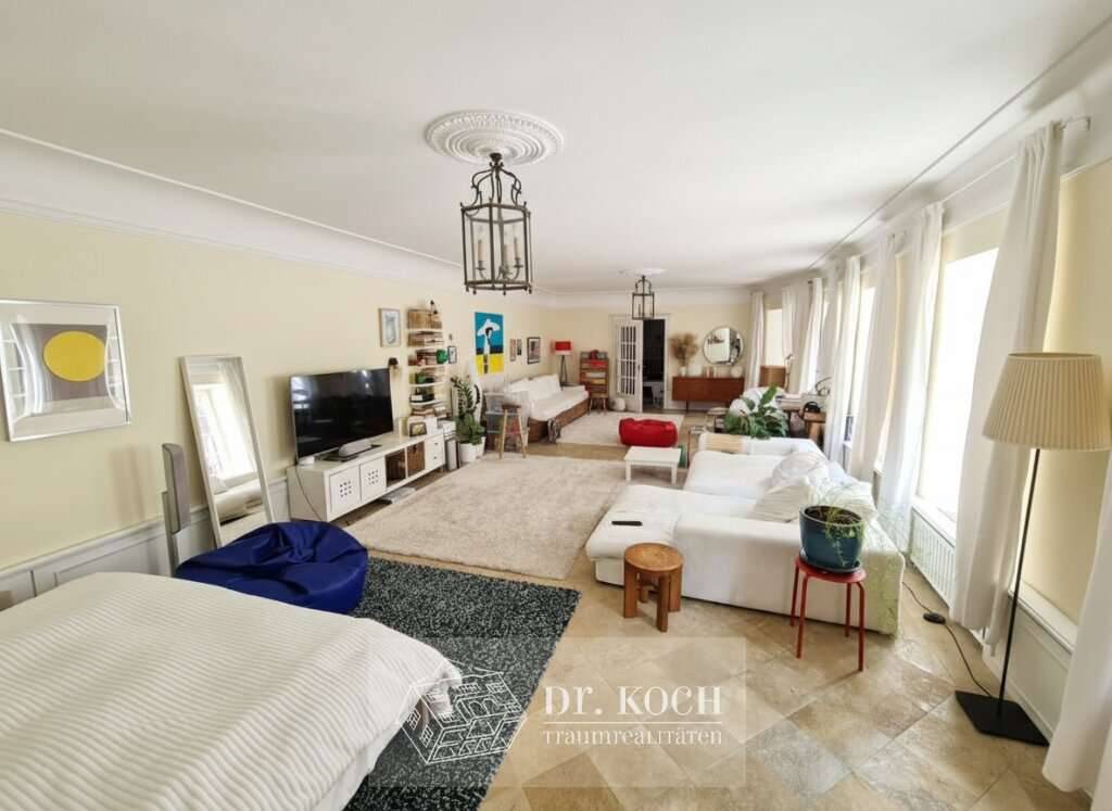 Traumhafte Gartenwohnung in barockem Stilhaus in Stockerau: 6 Zimmer, 220m²! PROVISIONSFREI - Ansicht 3