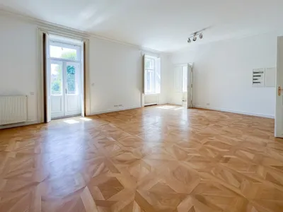 Wohnen mit Blick in den Volksgarten: Repräsentativer 5-Zimmer-Altbautraum mit kleinem Balkon in prachtvoller Liegenschaft - zu mieten 1010 Wien – Bild 2