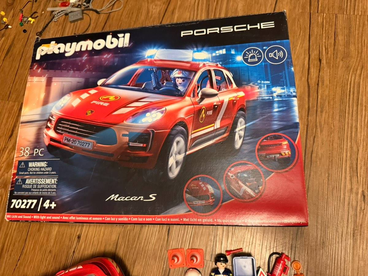 Playmobil 70277 - Porsche Macan S Feuerwehr mit Licht/ Sound & OVP