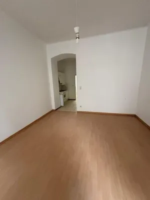 Nähe Augarten - Einfach ausgestatte, unbefristete Singlewohnung in Althaus - Sofortbezug – Bild 2