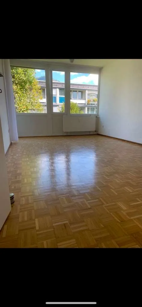 Schöne 2 Zimmer Whg, Loggia, Parsch PRIVAT!! – pohled 2