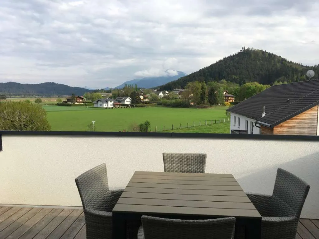 RESERVIERT Dachgeschosswohnung für Kurzzeitmiete - Ansicht 2
