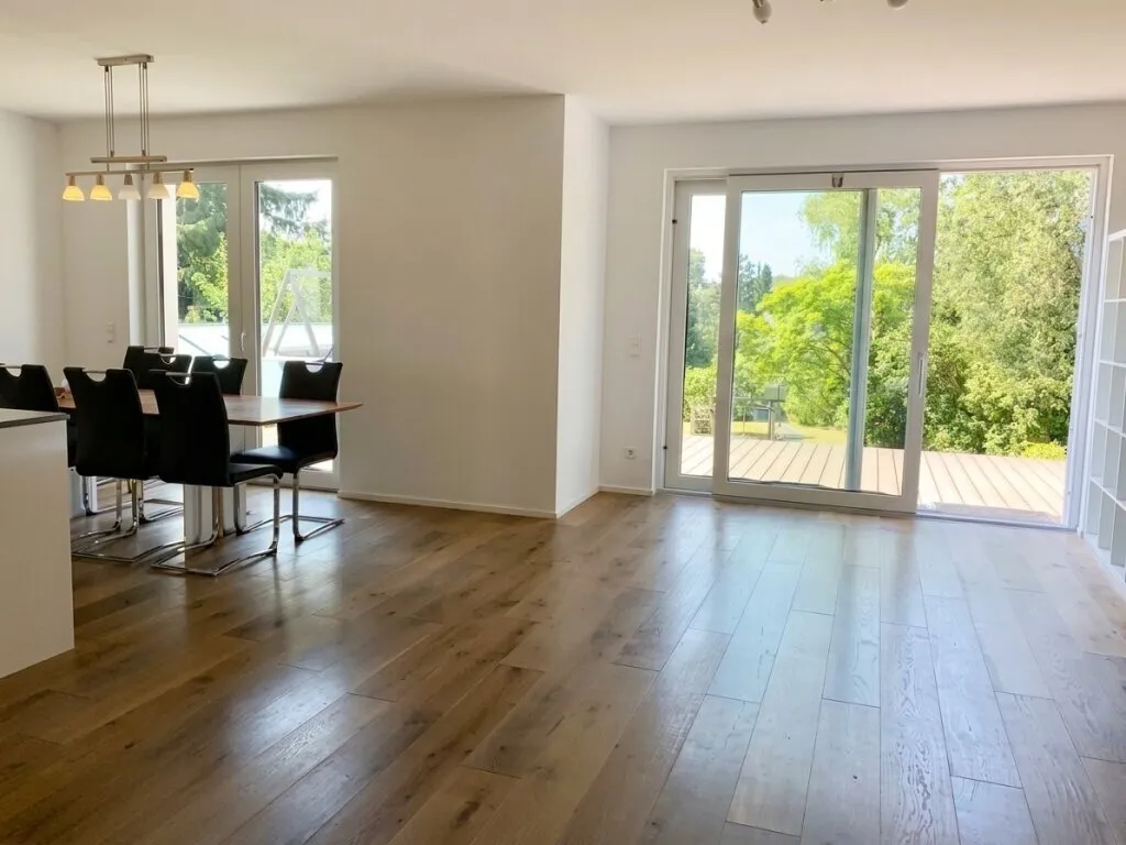 Traumhaftes Haus mit großem Garten und herrlichem Grünblick in zentraler Lage, Baujahr 2013, 2 Geschosse + Wohnkeller, Garage, Fitnessraum, Gersthof, Linie 41! - Ansicht 2