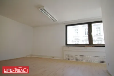 7-Zimmer-Gewerbeimmobilie mieten in Linz – 175 m², € 1.720 – Bild 6 von 11