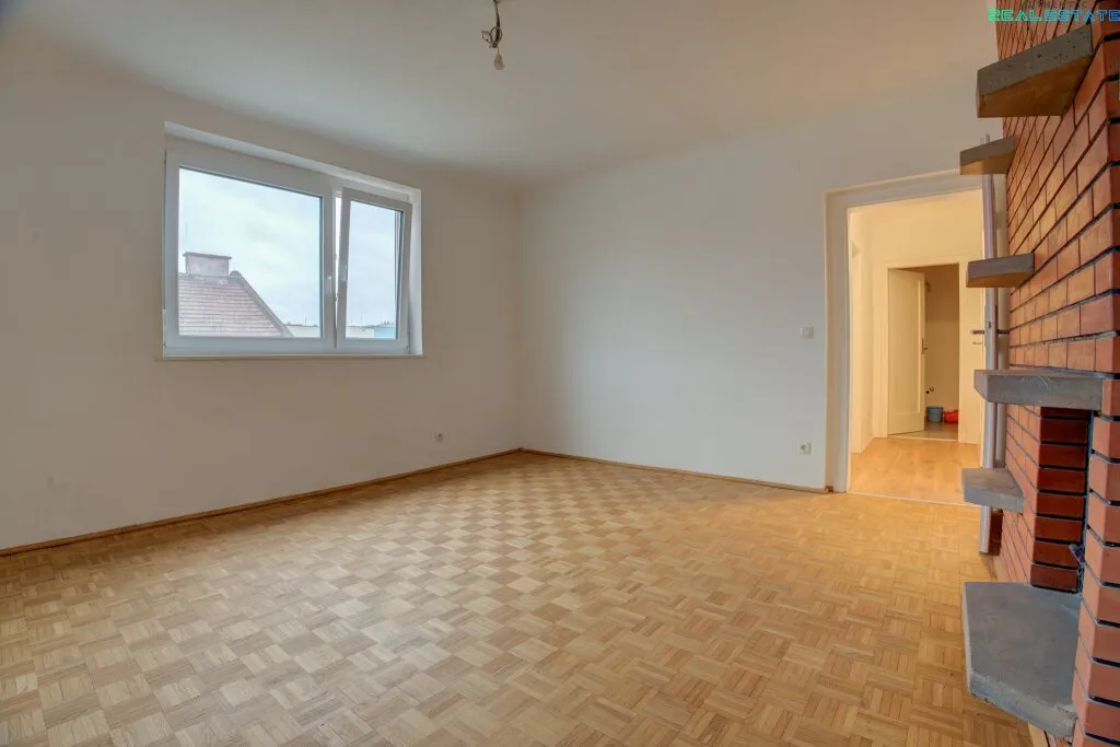 Gut geschnittene 3-Zimmer-Wohnung mit Lift & Hofparkplätzen - Ansicht 2