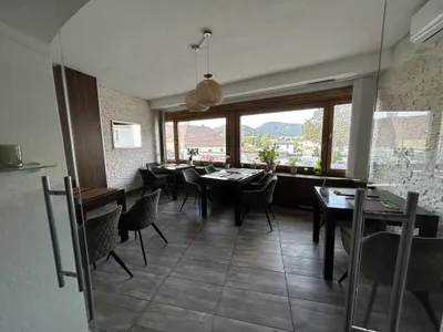 Gewerbeimmobilie mieten in Neunkirchen – 196 m², € 1.000 – Bild 5 von 29