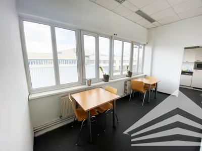 1-Zimmer-Gewerbeimmobilie mieten in Linz – 75 m², € 861 – Bild 7 von 9