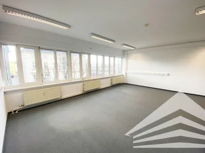 1-Zimmer-Gewerbeimmobilie mieten in Linz – 75 m², € 861 – Bild 3 von 9