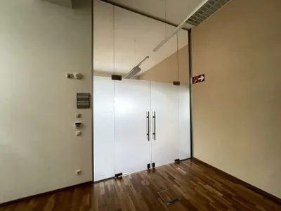 2-Zimmer-Gewerbeimmobilie mieten in Salzburg-Umgebung – 63 m², € 1.027 – Bild 6 von 7