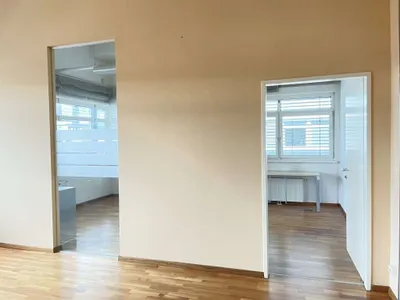 2-Zimmer-Gewerbeimmobilie mieten in Salzburg-Umgebung – 63 m², € 1.027 – Bild 2 von 7