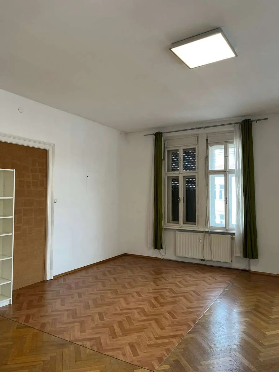 Riesiges und zentrales WG-Zimmer zu vergeben! - Widok 2