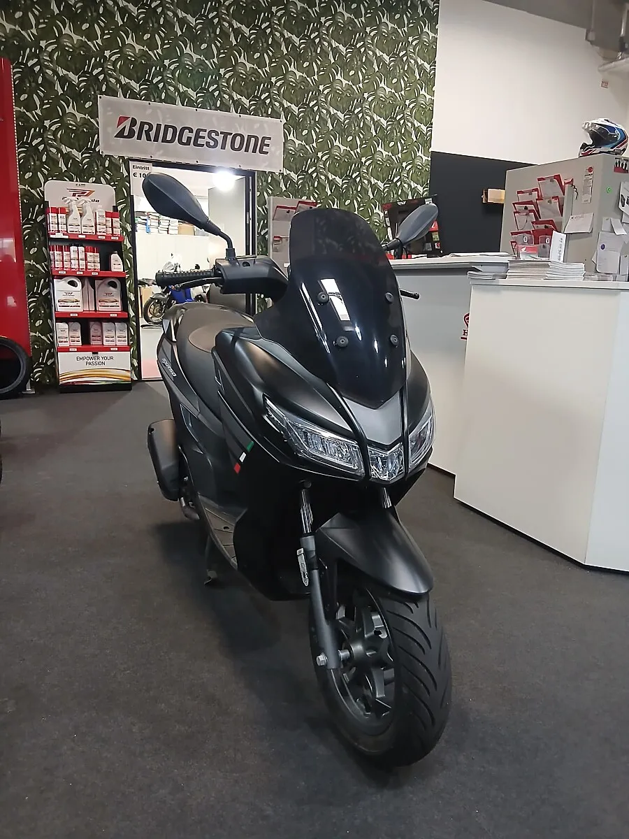 Aprilia SX