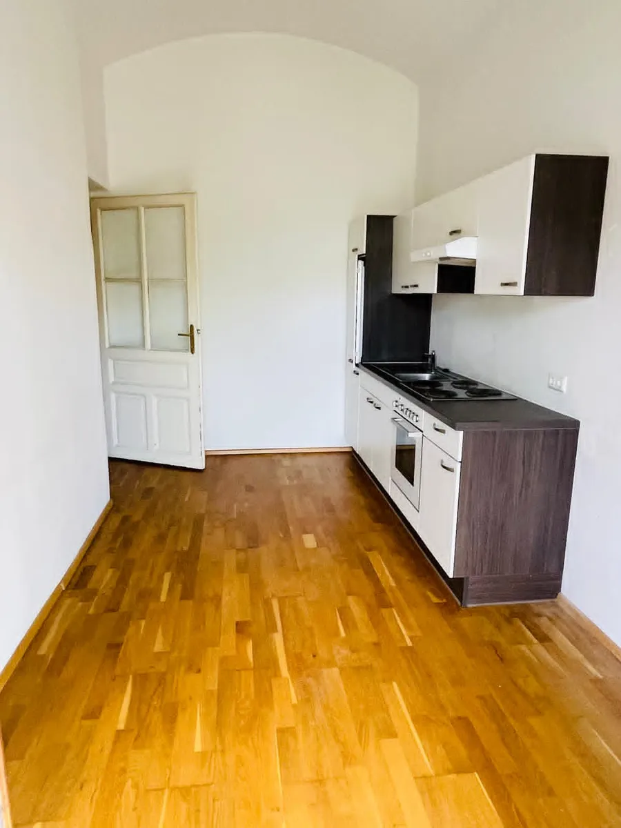 Nähe Kunsthaus: großzügige 2-Zimmer-Altbauwohnung mit Balkon - Ansicht 2