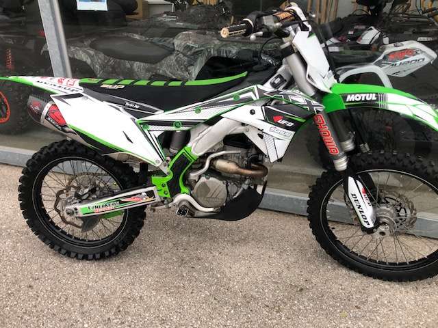 Kawasaki KX 250 F Top Zustand; 100 Bstd; mit viel Zubehör; sehr gepflegt! Motocross