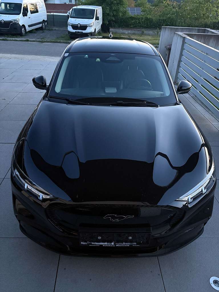Ford Mustang Mach-E Elektro Extended Range Heckantrieb SUV / Geländewagen