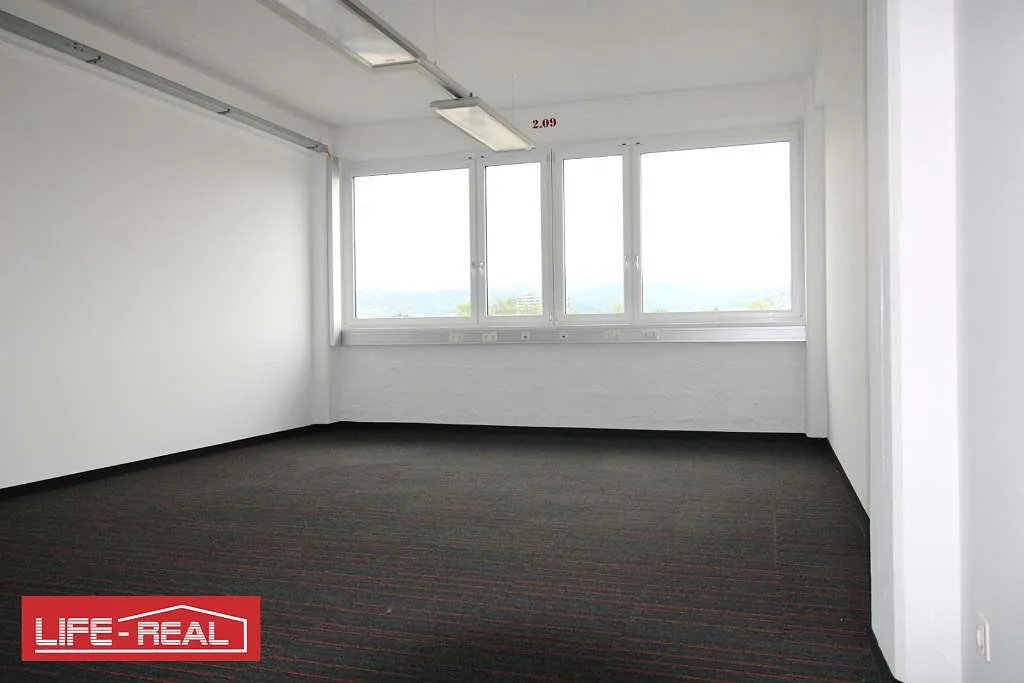 Büro im modernen Businesskomplex - Ansicht 2