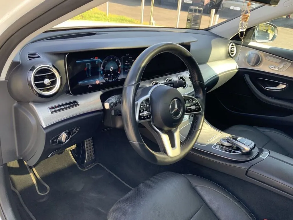 Mercedes-Benz E-Klasse E 400 d 4Matic (213.223) – Bild 8