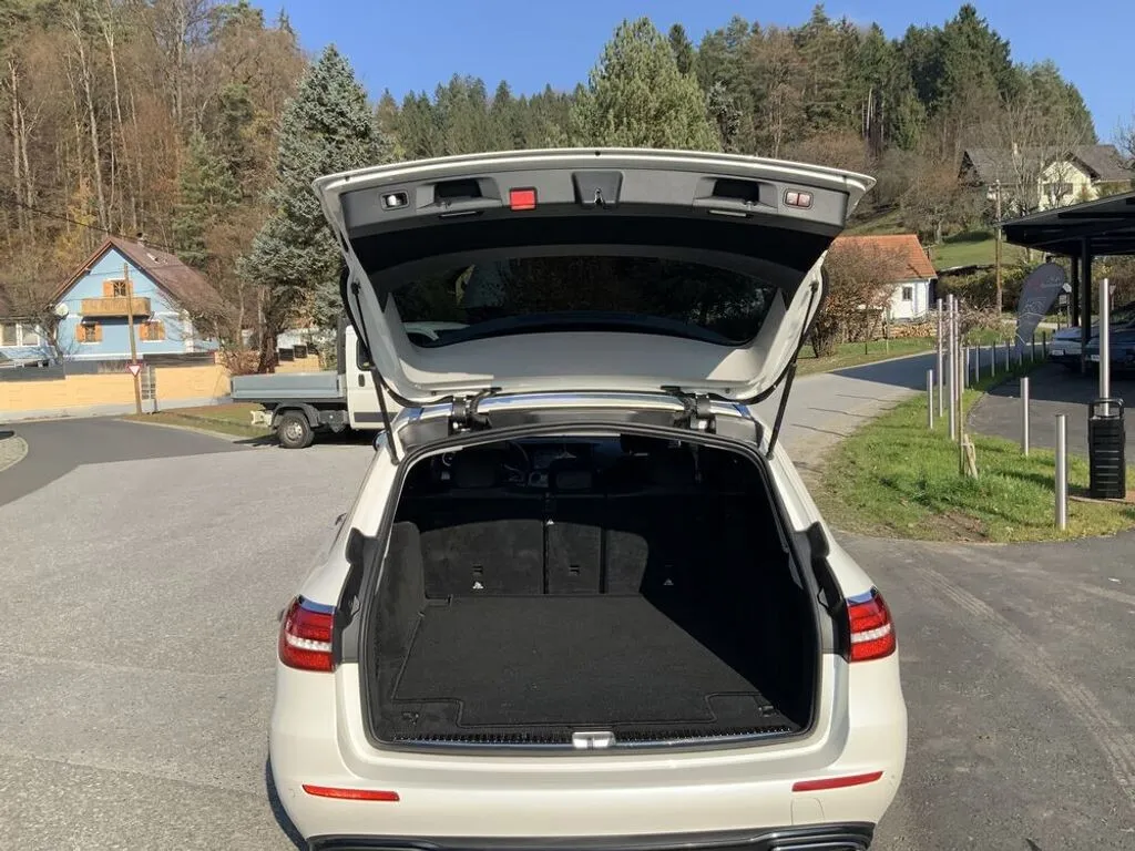Mercedes-Benz E-Klasse E 400 d 4Matic (213.223) – Bild 28