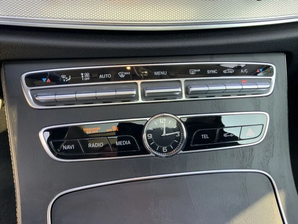 Mercedes-Benz E-Klasse E 400 d 4Matic (213.223) – Bild 16
