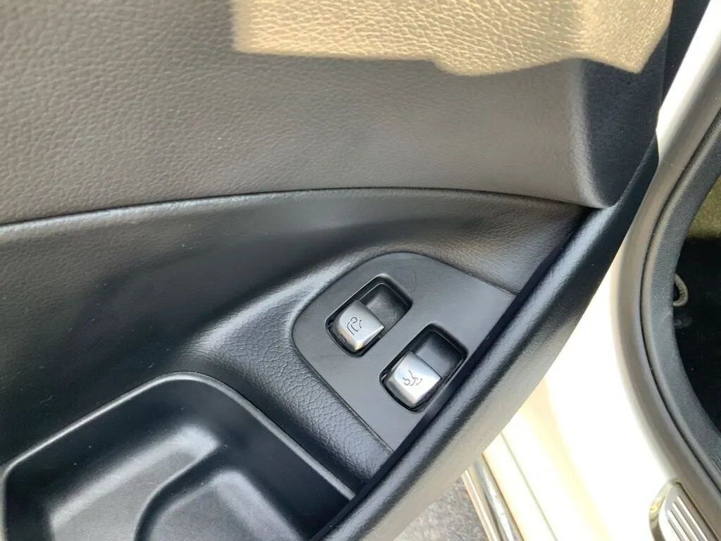 Mercedes-Benz E-Klasse E 400 d 4Matic (213.223) – Bild 22