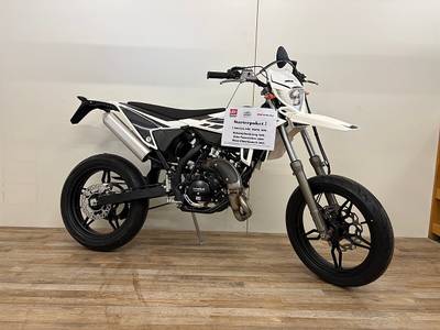 Beta RR Motard 2T 50 Starterpaket Aktion!!!