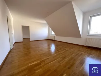 Provisionsfrei: Unbefristete 99m² DG-Wohnung mit 3 Zimmern - U1-Nähe!