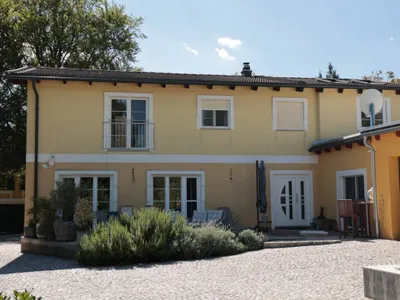 5-Zimmer-Haus kaufen in Baden – 264,9 m², € 650.000 – Bild 2 von 19