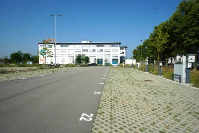 Gewerbeimmobilie mieten in Bruck an der Leitha – 2 991 m², € 9 – Bild 8 von 10