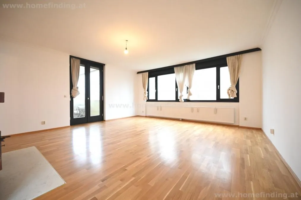Wohnen mit Pool: moderne 4 Zimmerwohnung mit Loggia, Sauna, Garage – pohled 2