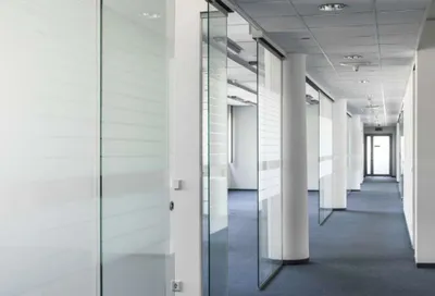 Gewerbeimmobilie mieten in Wien – 1 299 m², € 8 – Bild 2 von 5