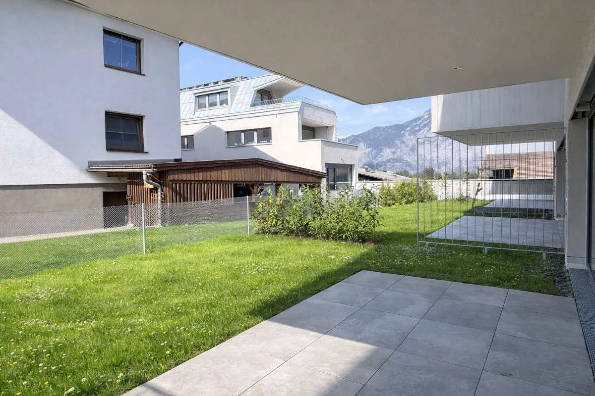 Repräsentative 2-Zimmer-Gartenwohnung Top 2 - Widok 2