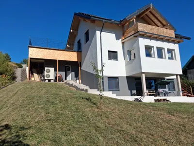 7-Zimmer-Gewerbeimmobilie kaufen in Vöcklabruck – 196 m², € 690.000 – Bild 2 von 36
