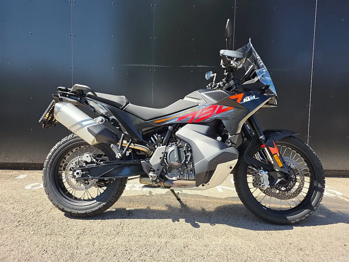 KTM 790