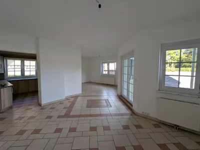5-Zimmer-Haus mieten in Mistelbach – 135 m², € 1.490 – Bild 2 von 16