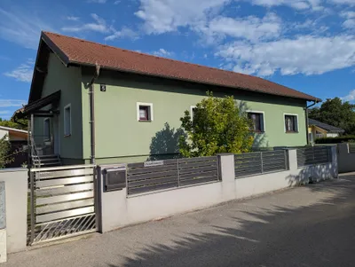 5-Zimmer-Haus mieten in Mistelbach – 135 m², € 1.490