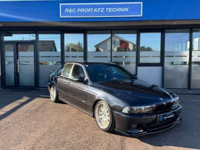 BMW 5er-Reihe 540i SCHALTER/M5 LOOK/M5 Interieur