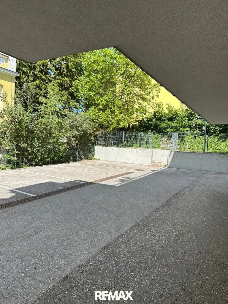 PKW Stellplatz in Zentraler Lage - Ansicht 3