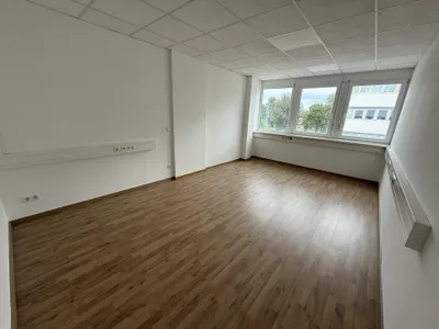 1-Zimmer-Gewerbeimmobilie mieten in Baden – 27 m², € 357 – Bild 4 von 5