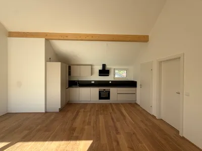 3-Zimmer-Wohnung mieten in Salzburg Stadt – 83 m², € 2.595 – Bild 2 von 9