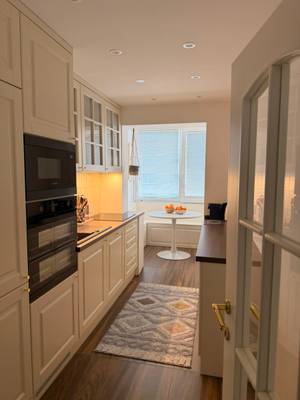 Moderne, neu renovierte 3-Zimmer-Wohnung mit Parkplatz & Loggia in 1210 Wien