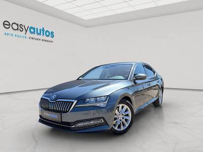 Skoda Superb 1,6 TDI Style DSG ACC RÜCKFAHRKAMERA LED...