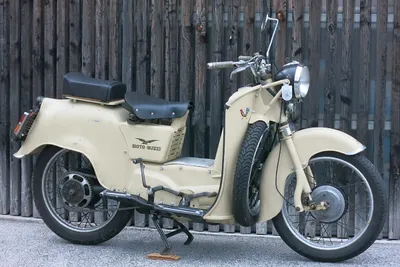 Moto Guzzi Galletto 192 + Ersatzteile