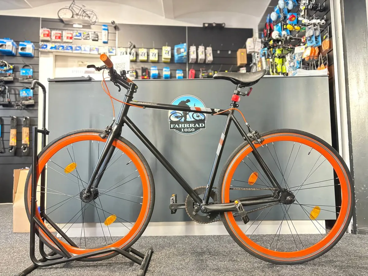 ktm duralite trekkingrad Trekking Bike Shimano Deore XT, suspension fork & 70 LUX lighting – Bici No.1 First Look: iRig BlueBoard keywords:black|hoodie|pullover color:Serene Gray