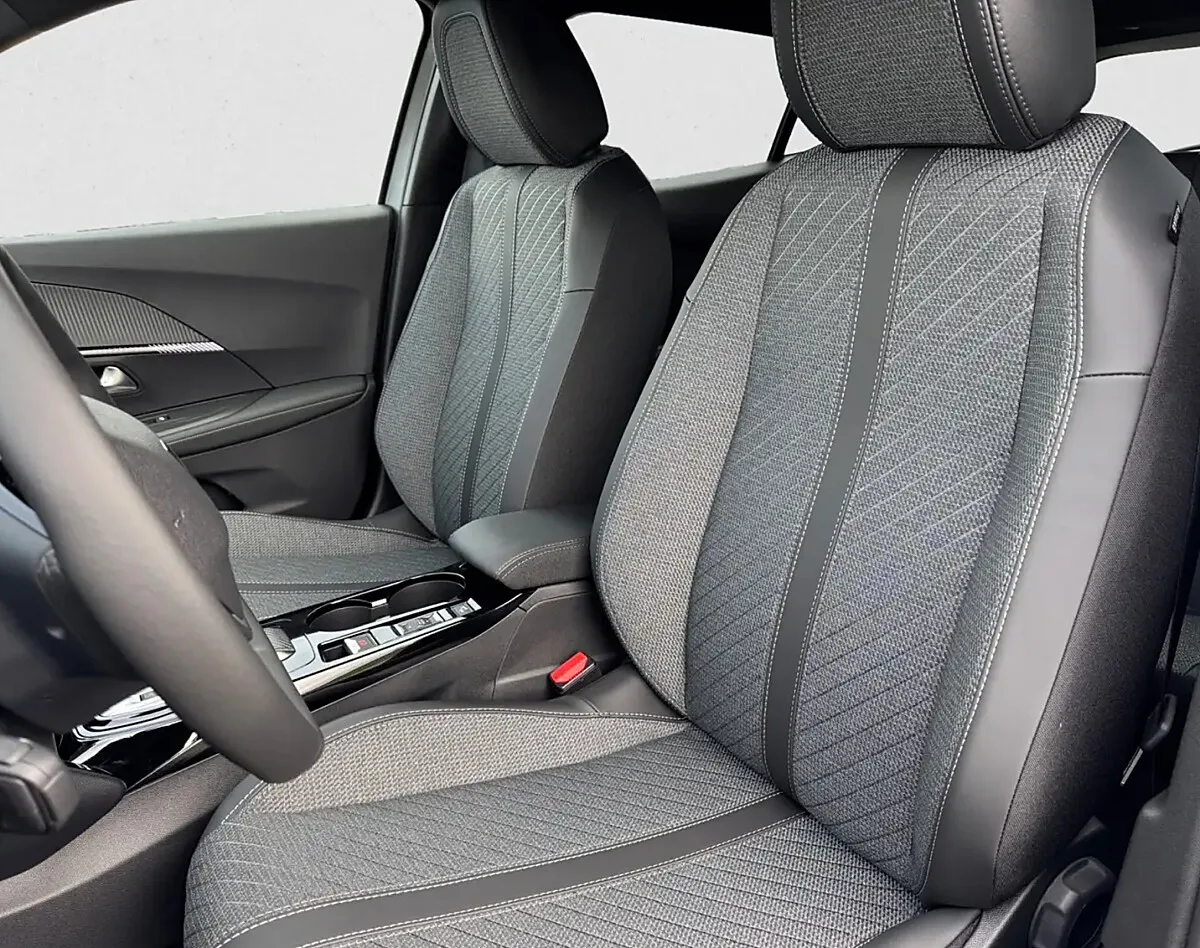 Peugeot 2008 110PS Allure Automatik – Bild 10