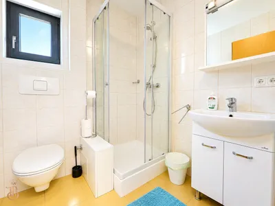6-Zimmer-Wohnung kaufen in Klagenfurt Land – 153 m², € 238.000 – Bild 16 von 17