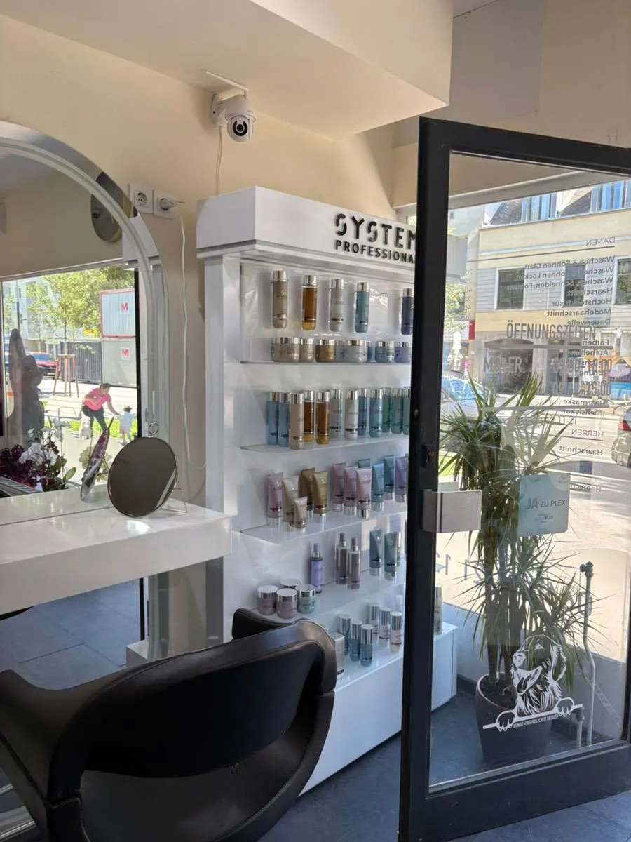 Voll ausgestatteter Friseursalon in Toplage - sofort verfügbar! (- ohne VermittlungNur 15500€) - Ansicht 3
